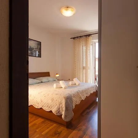 Budimir1 Apartmán *